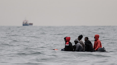 Des migrants tentent de traverser la Manche au large des côtes du nord de la France, le 27 août 2020 (image d'illustration).