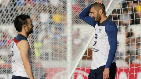 Karim Benzema et son co-équipier Mathieu Valbuena en 2014 (image d'illustration).