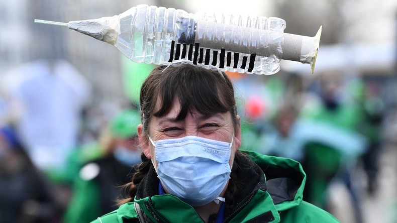 Belgique : plusieurs milliers de soignants ont défilé à Bruxelles contre l’obligation vaccinale