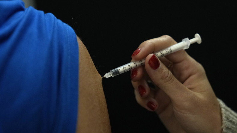Covid-19 : le comité d'éthique approuve l'ouverture de la vaccination à tous les 5-11 ans
