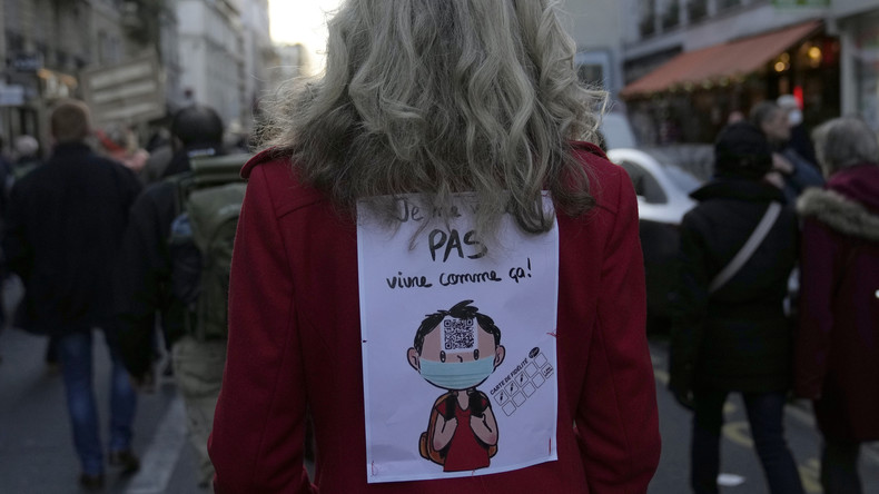 Attal assume le «quasi confinement» des non-vaccinés afin que les vaccinés vivent quasi normalement