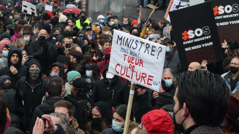 Belgique : manifestations contre la fermeture des salles de spectacle (IMAGES)