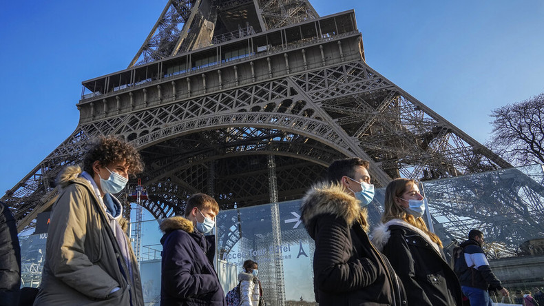 Paris : le port du masque à nouveau obligatoire à l'extérieur dès vendredi