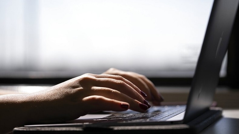 Télétravail : les entreprises récalcitrantes risquent jusqu'à 50 000 euros d'amende
