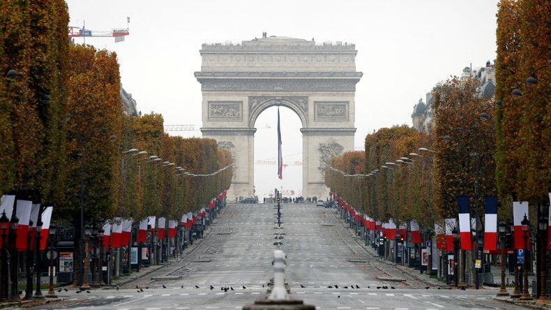 «Provocation»: des politiques de droite s'insurgent contre le drapeau de l'UE sous l'Arc de triomphe