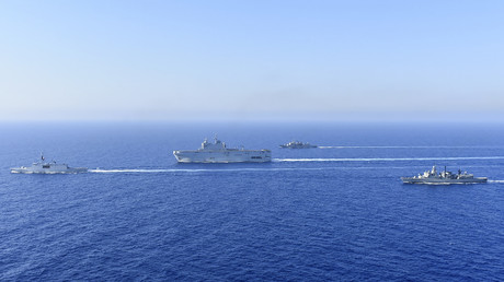 Des navires militaires grecs et français lors d'un exercice maritime en Méditerranée orientale, le jeudi 13 août 2020 (image d'llustration).