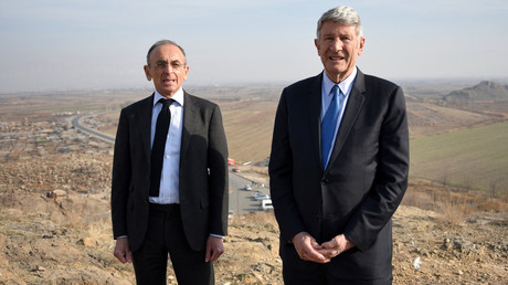 Eric Zemmour et Philippe de Villiers à Khor Virap en Arménie le 12 décembre (image d'illustration).