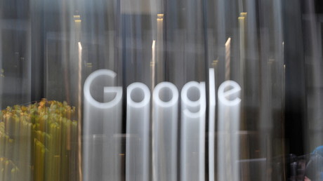 Le logo de Google sur les locaux londoniens de l'entreprise, au Royaume-Uni, le 1er novembre 2018 (image d'illustration)