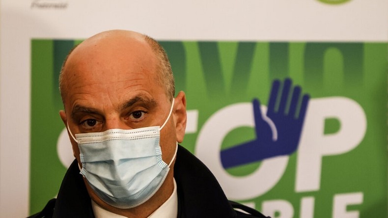Jean-Michel Blanquer cible des critiques après l'annonce tardive du protocole sanitaire à l'école