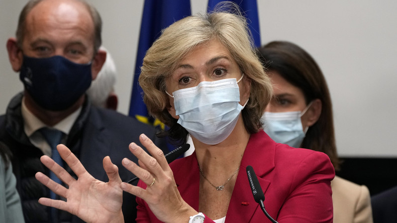 «Je vais ressortir le Kärcher de la cave» pour «nettoyer les quartiers», assure Valérie Pécresse