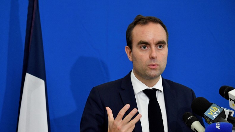 Vaccins : le ministre des Outre-mer appelle la chaîne publique guadeloupéenne à la «responsabilité»