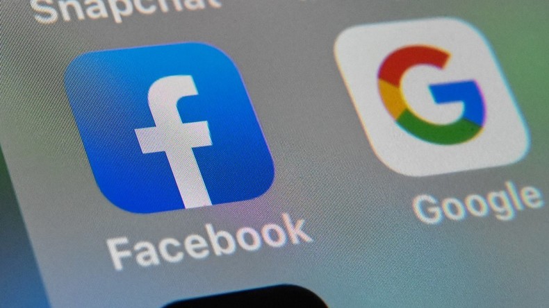 Les logos de Facebook et Google