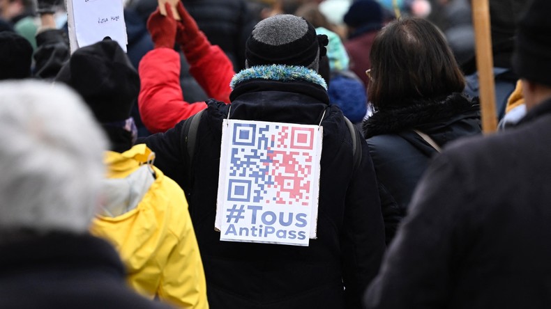 manifestation contre le pass vaccinal Sénat commission d'enquête