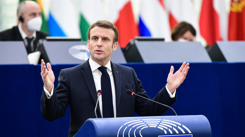 Emmanuel Macron s'exprimant au Parlement européen, à Strasbourg.