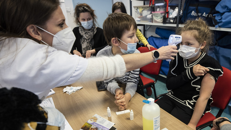 Covid-19 : l'accord d'un seul parent redevient suffisant pour vacciner un enfant