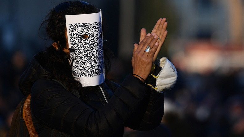 pass sanitaire, qr code, police, justice