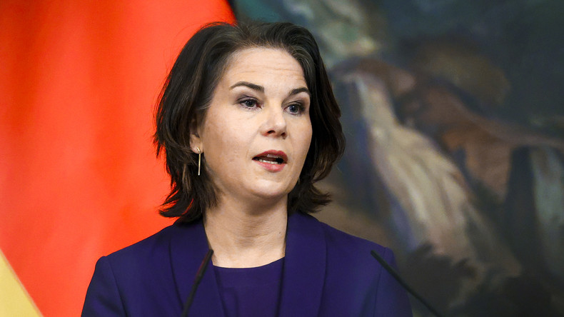 Annalena Baerbock lors d'une conférence de presse avec Sergueï Lavrov, à Moscou