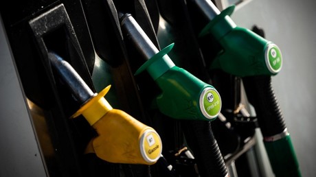 Des pompes à essence dans une station-service à Montgiscard (Haute-Garonne), le 24 janvier 2022, alors que les prix du pétrole sont au plus haut en France depuis 2014.