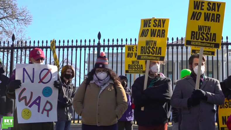 «Pas de guerre avec la Russie» : aux Etats-Unis, des manifestants appellent à dissoudre l'OTAN