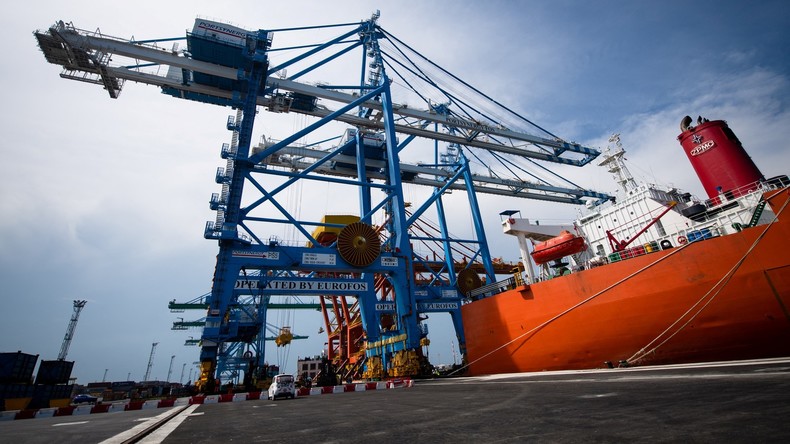 Terminal EuroFos du port de Fos-Sur-Mer le 20 juillet 2020