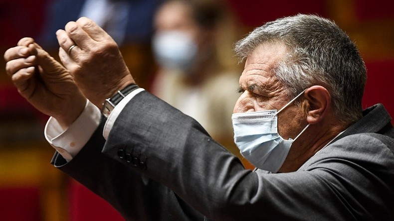 Jean Lassalle pendant une séance de questions au gouvernement à l'Assemblée