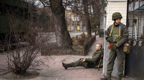 Des soldats ukrainiens à Kiev, le 25 février 2022 (image d'illustration).