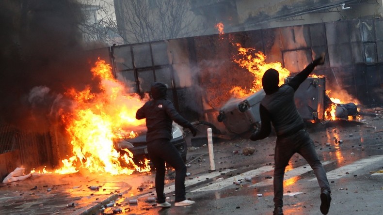 Agression d'Yvan Colonna : des heurts éclatent lors d'une manifestation à Corte (VIDEOS)