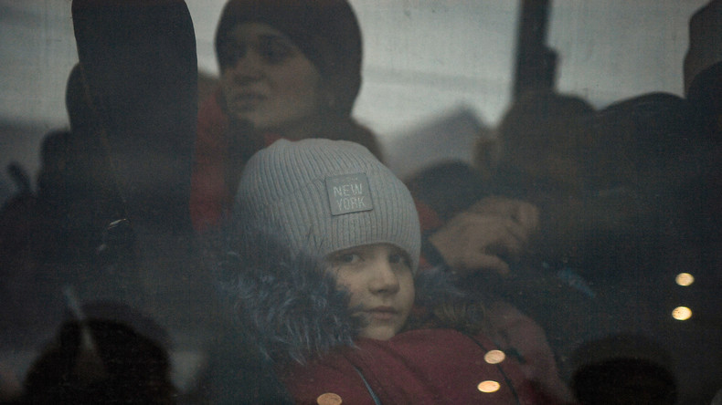 Ukraine : Moscou annonce ouvrir plusieurs couloirs humanitaires, malgré le refus de Kiev
