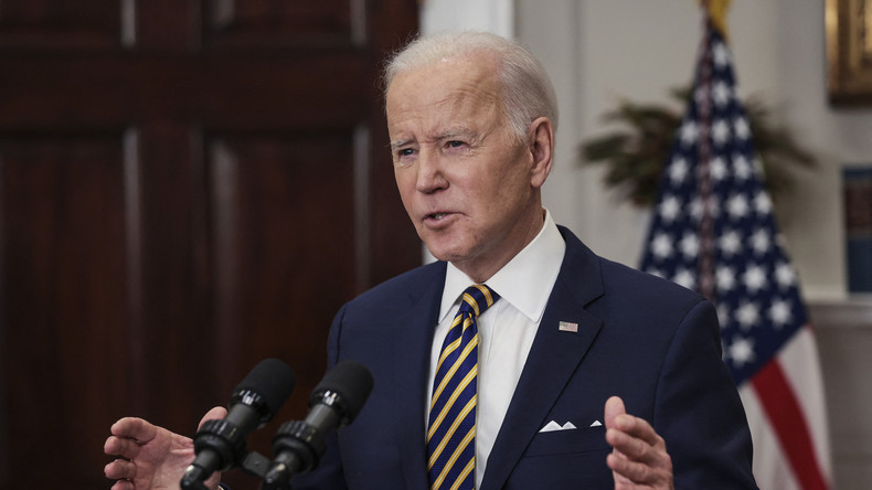 Le président Joe Biden s'exprime dans la salle Roosevelt de la Maison Blanche le 8 mars 2022 à Washington, DC.