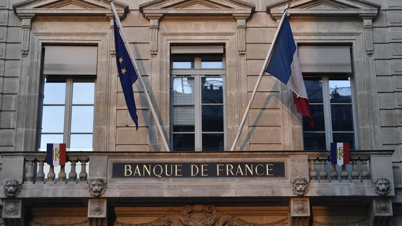 Conflit en Ukraine : vers moins de croissance et plus d'inflation selon la Banque de France
