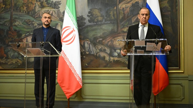 Sergueï Lavrov rencontre son homologue iranien Hossein Amir-Abdollahian à Moscou