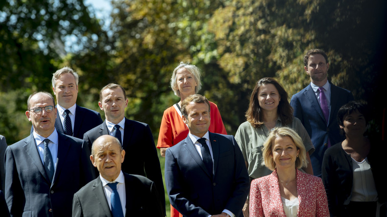 Emmanuel Macron et le gouvernement dans le collimateur d'un rapport d'enquête du Sénat