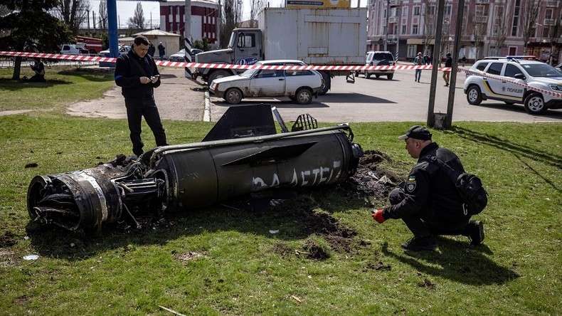 Donbass : plusieurs dizaines de morts après des tirs de missiles sur la gare de Kramatorsk