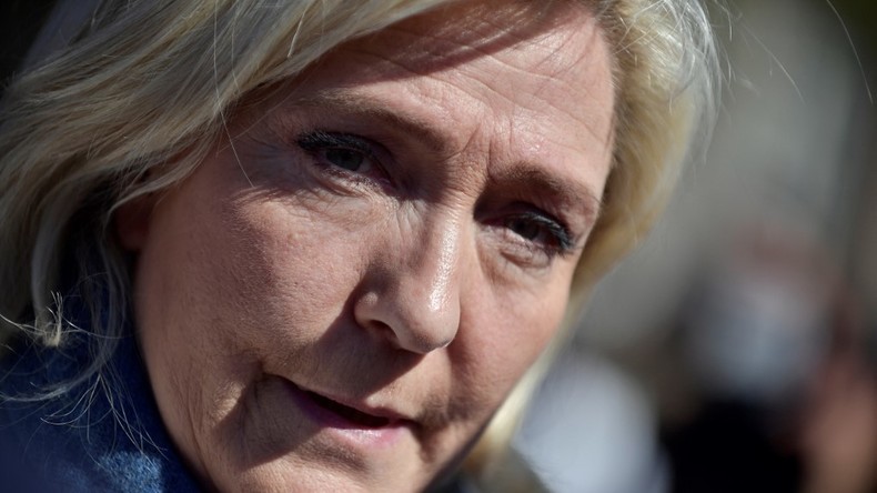«Le meilleur de la droite et de la gauche» : Le Pen veut former un «gouvernement d'union nationale»