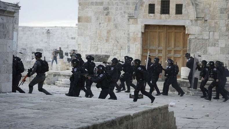 Jérusalem-Est : affrontements entre Palestiniens et Israéliens dans la mosquée Al-Aqsa (VIDEO)