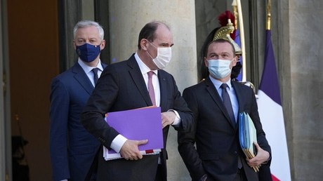 Le ministre de l'Economie Bruno Le Maire, le Premier ministre Jean Castex et le ministre des Comptes publics, Olivier Dussopt, le 5 janvier 2022 (image d'illustration)
