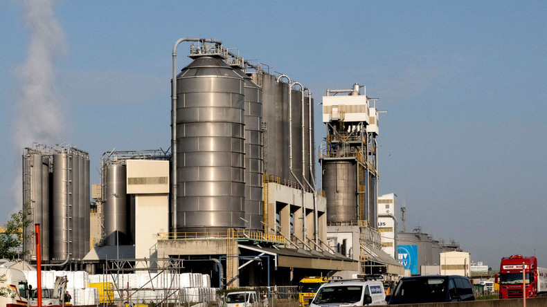 La raffinerie autrichienne OMV à Schwechat près de Vienne, en Autriche