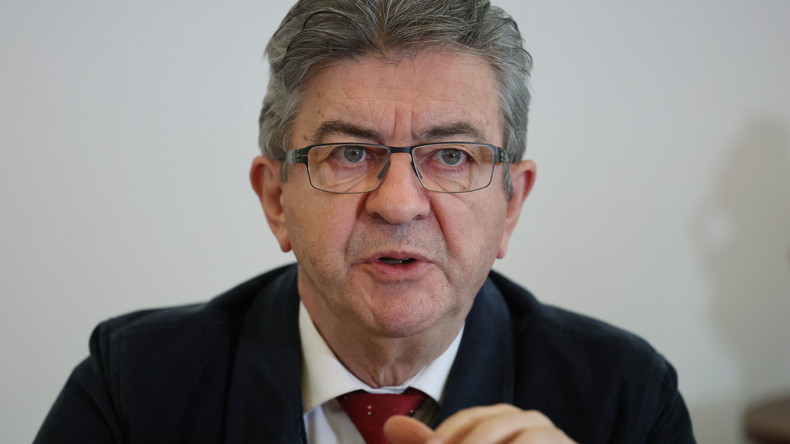 «Tract d'extrême droite» : Mélenchon s'en prend au Point après une Une le comparant à Le Pen