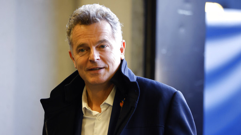 «Engrenage dangereux» : Roussel met en garde contre l'adhésion à l'OTAN de la Suède et la Finlande