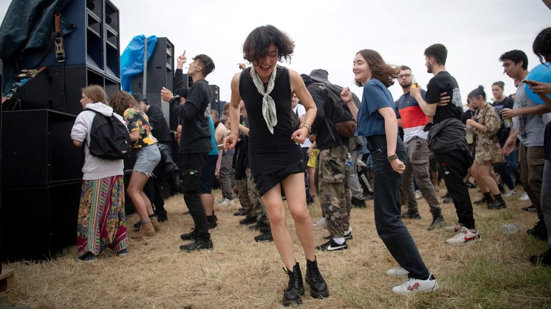Ille-et-Vilaine : une rave party non autorisée rassemble plusieurs centaines de personnes