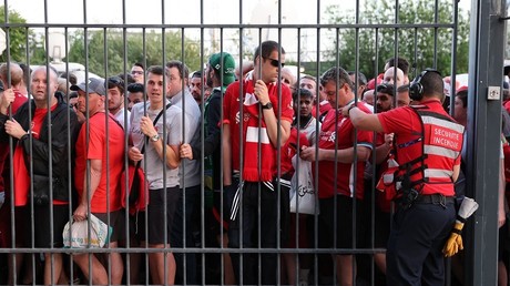 Des supporters bloqués à l'entrée du Stade de France, le 28 mai 2022 (image d'illustration).