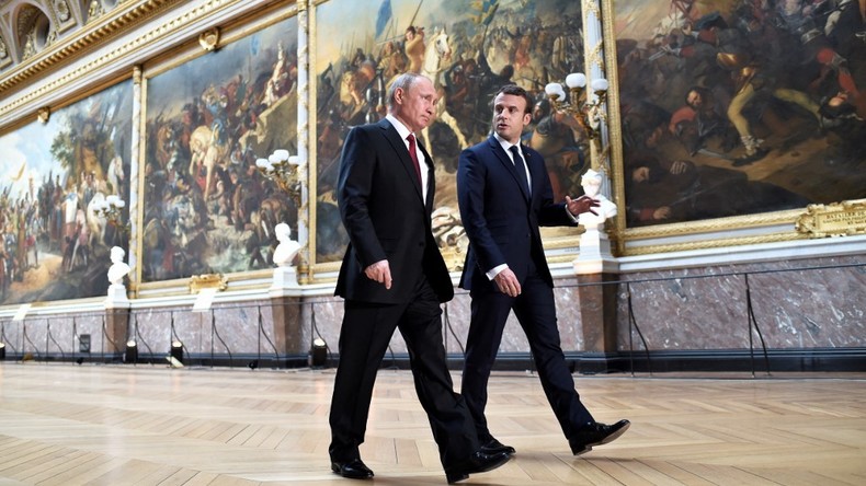 Emmanuel Macron n'exclut pas de se rendre en Russie, mais pas sans «conditions préalables»