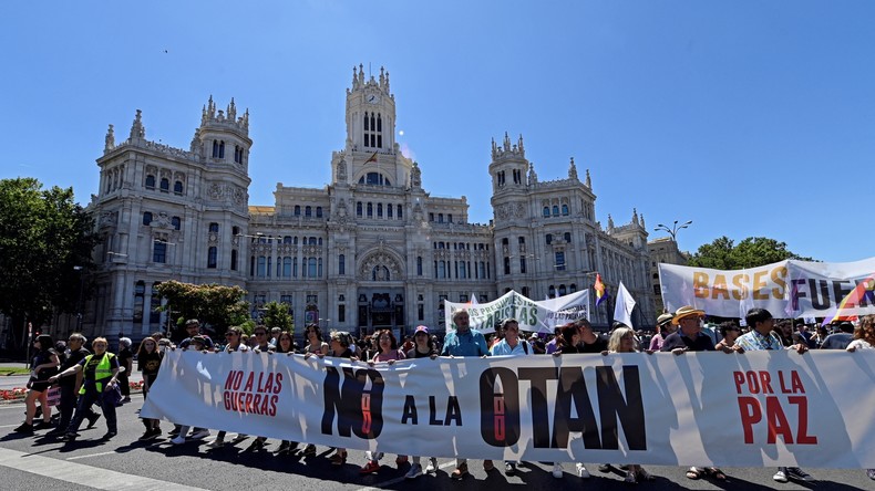 Des milliers de personnes disent «non» à l'OTAN à Madrid, ville hôte de son prochain sommet