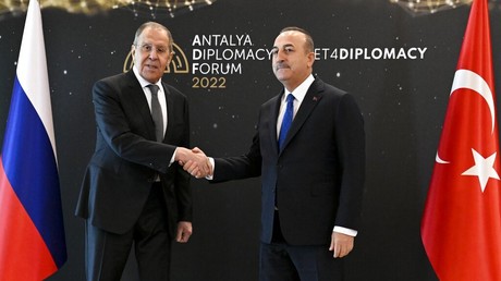 Relations entre la Russie et la Turquie : point presse de Lavrov à Ankara