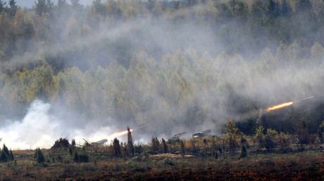 Un système anti-aérien russe en action lors d'exercices militaires conjoints russo-biélorusses près de Baranovitchi en Biélorussie, le 29 septembre 2009 (image d'illustration).