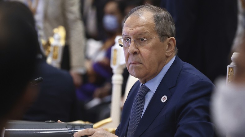 La Russie est toujours prête à discuter avec Washington d'échanges de prisonniers, affirme Lavrov