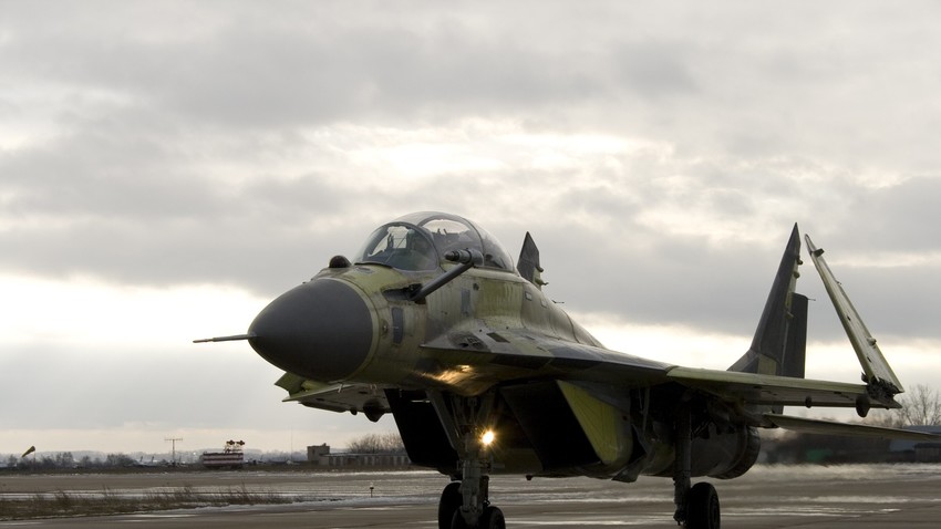Pesawat jet tempur MiG-29 KUB.