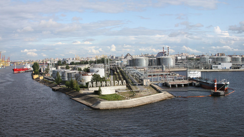Luka u Sankt-Peterburgu ( Boljšoj port )