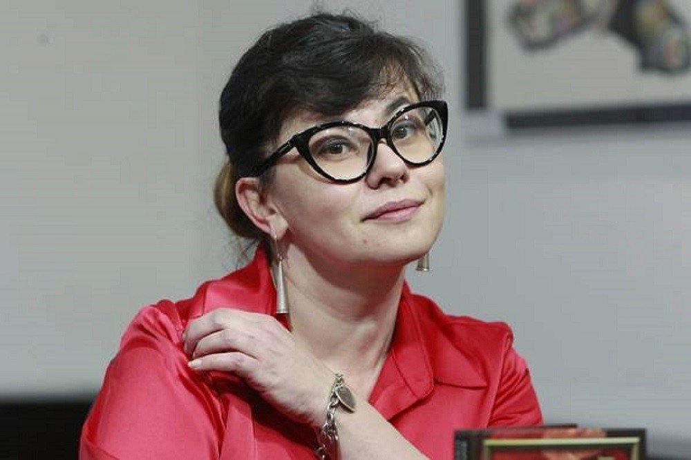 Experiência como enfermeira e jornalista auxiliaram escrita de Marina Stepnóva.