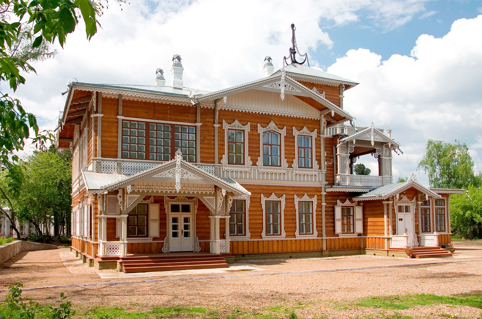City mansion of Vladimir Sukhachev.